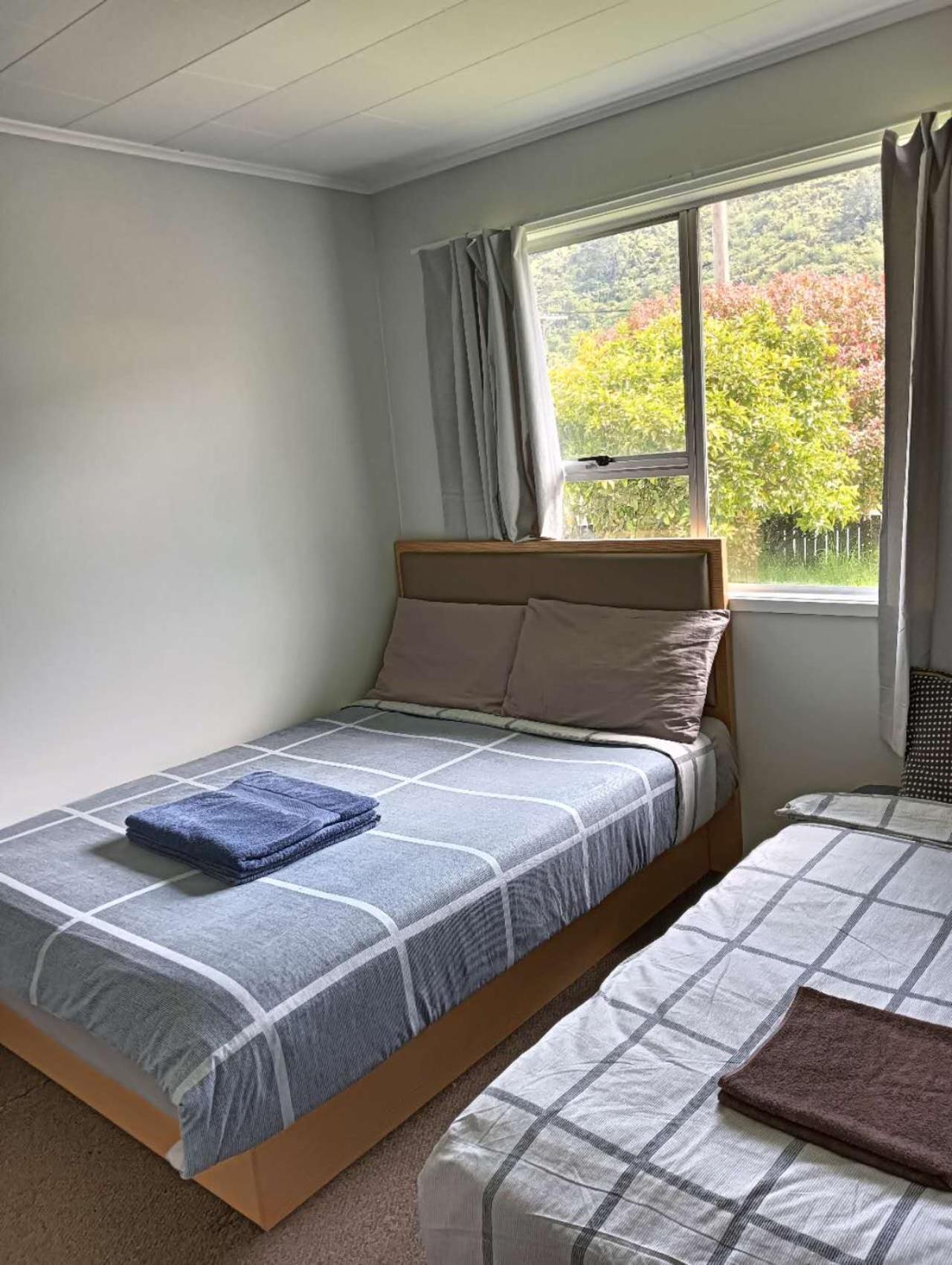 Three-Bedroom House A At 23 Mallard Drive, Selwyn Heights Rotorua Exterior photo